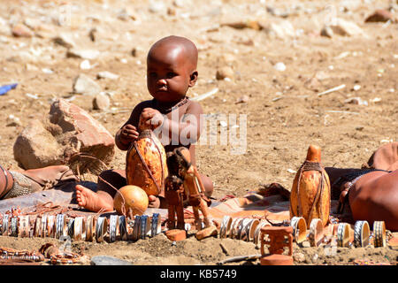 La Namibie, kaokoland himba village, kaokoveld ou Banque D'Images