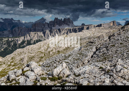 Europe, Italie, Alpes, Dolomites, montagnes, Croda da da Lago, Formin, Monte Pelmo, vue de Rifugio Nuvolau Banque D'Images