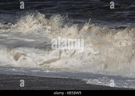 Les vagues et ondulations marines Banque D'Images