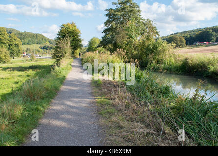 Soirée d'été à la fin de septembre à côté du canal de Cromford dans le Derbyshire Peak District Banque D'Images