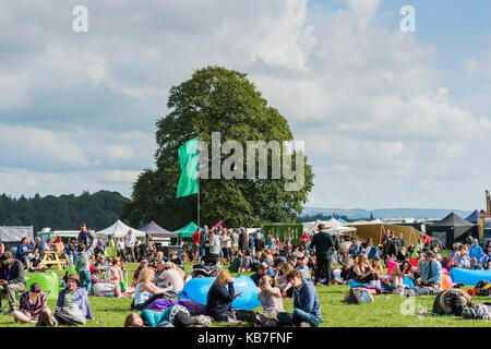 Thornhill, Scotland, UK - 2 septembre 2017 : festival festivaliers dans la zone principale des champs électriques festival tenu dans le sud-ouest de l'Ecosse Banque D'Images