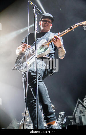 Milan Italie. 03 juillet 2012. Le groupe américain BLINK-182 effectue sur scène à Mediolanum Forum pour présenter leur nouvel album 'quartiers' Banque D'Images