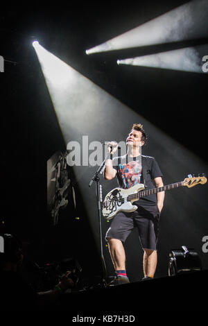 Milan Italie. 03 juillet 2012. Le groupe américain BLINK-182 effectue sur scène à Mediolanum Forum pour présenter leur nouvel album 'quartiers' Banque D'Images