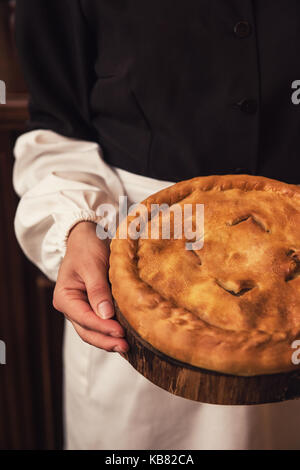 La viande de pommes de terre tarte de fromage et légumes Banque D'Images