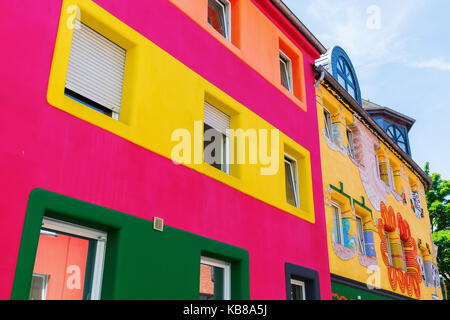 Cologne, Allemagne - Juillet 03, 2017 : façade de maison à Cologne. Avec une population de plus de 1 Mio de Cologne est la quatrième plus grande ville d'Allemagne Banque D'Images