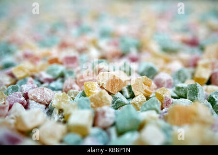 Gros plan du loukoum jelly morceaux en différentes couleurs Banque D'Images