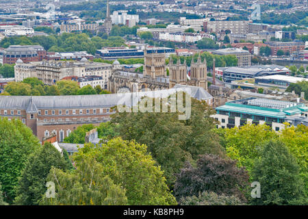 Le CENTRE-VILLE DE BRISTOL EN ANGLETERRE LA TOUR CABOT BRANDON HILL VUE SUR L'HÔTEL DE VILLE EN DIRECTION DE LA CATHÉDRALE Banque D'Images