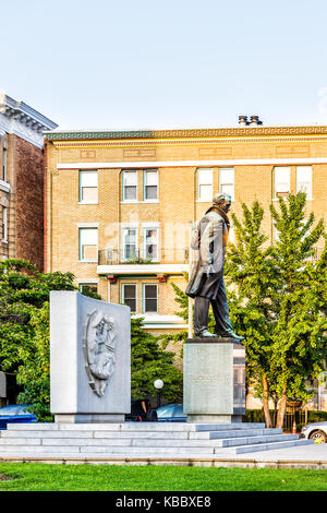 Washington DC, USA - 4 août 2017 : Statue de Taras Shevchenko, un célèbre poète ukrainien, dans quartier de Dupont Circle Banque D'Images