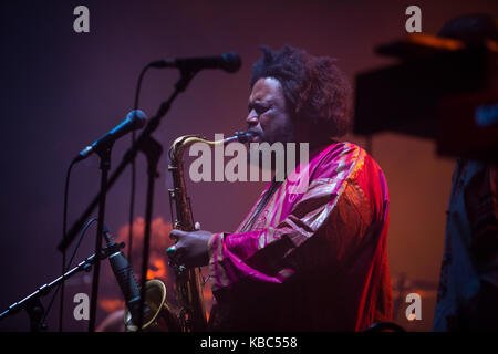 Le saxophoniste américain et musicien de jazz kamasi washington effectue un concert live at the Spanish music festival Primavera Sound 2016 à Barcelone. En Espagne, 02/06 2016. Banque D'Images