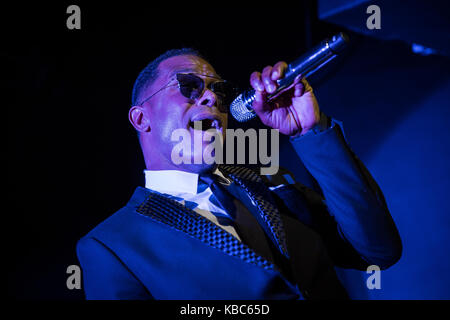 Le chanteur et compositeur américain de R&B Maxwell interprète un concert au Sentrum Scene d'Oslo. Norvège, 23/10 2016. Banque D'Images