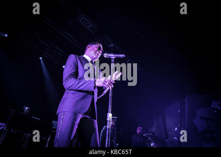 Le chanteur et compositeur américain de R&B Maxwell interprète un concert au Sentrum Scene d'Oslo. Norvège, 23/10 2016. Banque D'Images
