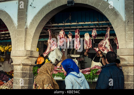 Les bouchers shop bazar à Essaouira, Maroc Banque D'Images