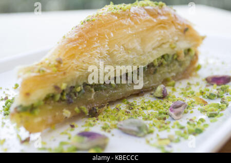 Baklava à la pistache dessert turc traditionnel Banque D'Images