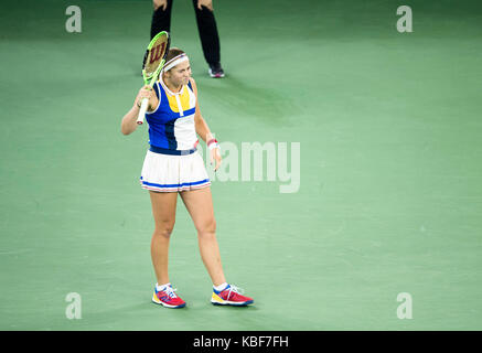 Wuhan, Chine. 29 sep, 2017. jelena ostapenko de Lettonie réagit au cours de la demi-finale contre des célibataires ashleigh barty de l'Australie à 2017 wuhan wta open à Wuhan, capitale de la province du Hubei en Chine centrale, sur sept. 29, 2017. crédit : Xinhua/Alamy live news Banque D'Images