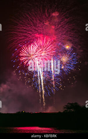 D'artifice musical, Southport. Le Merseyside. 29 septembre 2017. Des milliers de visiteurs assistent à l'artifice musical britannique 2017 à Southport Championnat ce weekend. Les spectateurs ont été traités à une affiche à couper le souffle avec un tableau de lumière et d'un mélange de musique de ce concours annuel d'effets pyrotechniques. Credit : Cernan Elias/Alamy Live News Banque D'Images