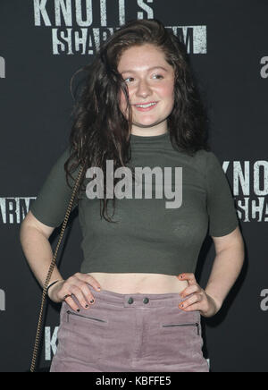 Buena PARK, CA - 29 SEPTEMBRE : Emma Kenney, à la nuit de célébration de Knot’s Scary Farm & Instagram à Knot’s Berry Farm à Buena Park, Californie, le 29 septembre 2017. Crédit : Faye Sadou/MediaPunchBUENA PARK, CA - 29 SEPTEMBRE : Emma Kenney, à Knot’s Scary Farm & Instagram’s Celebrity Night à Knot’s Berry Farm à Buena Park, Californie, le 29 septembre 2017. Crédit: Faye Sadou/Mediapunch Banque D'Images