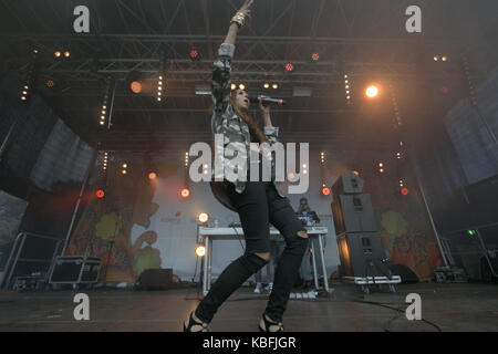 Londres, Royaume-Uni. 30 septembre, 2017. tasha tah uk est plus populaire british asian female star aimerait vivre en chantant la scène de couleurs ,premier croydon mela indien crédit : Paul quezada-neiman/Alamy live news Banque D'Images