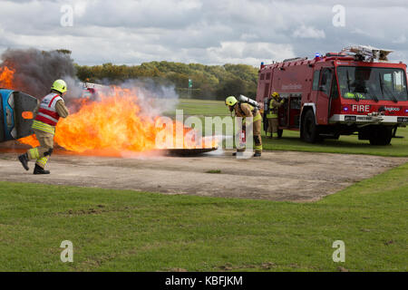 L'aéroport de Cotswold, UK. 30 septembre, 2017. Le 30 septembre, l'aéroport de Cotswold ouvre ses portes au public pour une période de douze heures vintage et de guerre extravaganza pour lever des fonds pour la Royal British Legion et battant 4 liberté crédit : Paul hastie/Alamy live news Banque D'Images