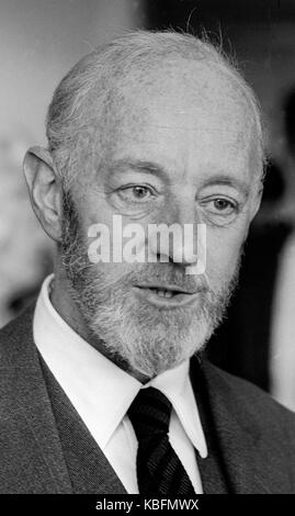 Sir Alec Guinness, acteur anglais 1914-2000 droit exclusif par David Cole pris 1969 - Press Service Portrait archives.archives de communiqués de presse (anciennement Service Portrait Portrait Bureau) nouvelle numérisation Banque D'Images