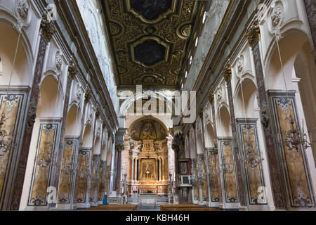 Amalfi, Italie, le 11 août 2014 : la cathédrale d'Amalfi, zone centrale liturgique. L'église est dédiée à l'Apôtre Saint André. Un Baroqye ar Byzantine Banque D'Images