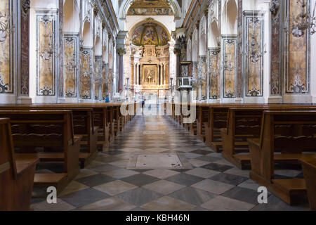 Amalfi, Italie, le 11 août 2014 : la cathédrale d'Amalfi, zone centrale liturgique. L'église est dédiée à l'Apôtre Saint André. Un Baroqye ar Byzantine Banque D'Images