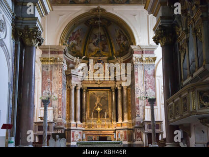 Amalfi, Italie, le 11 août 2014 : la cathédrale d'Amalfi, zone centrale liturgique. L'église est dédiée à l'Apôtre Saint André. Un Baroqye ar Byzantine Banque D'Images