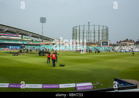 London,UK. 27 septembre le pas en avant du jeu avec le fameux porte-gaz à côté du stand OCS moderne. L'Angleterre v West Indies. Dans le quatrième Roya Banque D'Images