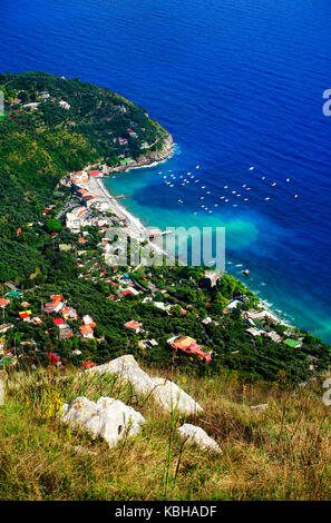 Marina del Cantone, Péninsule de Sorrente, Campanie, Italie. Banque D'Images