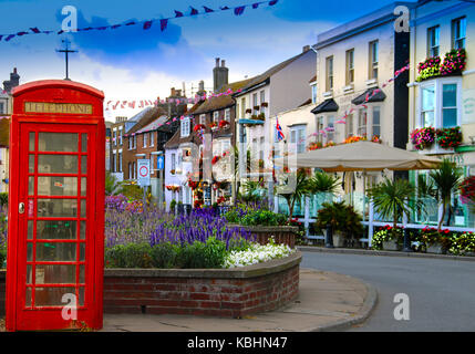 La phonebox rouge traiter town square Banque D'Images