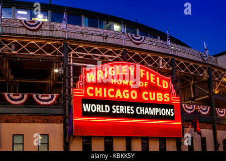 Wrigley Field panneau annonçant les Cubs de Chicago en tant que champions de la série mondiale Banque D'Images