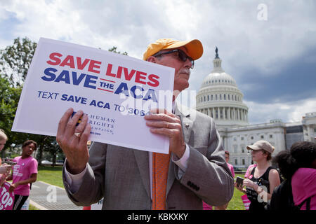 27 juin 2017 : manifestation devant les libéraux de Capitole pour enregistrer (Obamacare Affordable Care Act), l'assurance-maladie et Medicaid - Washington, DC USA Banque D'Images