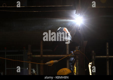 Chantier naval de métier en soudage Banque D'Images