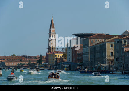 Les taxis de l'eau Venise prendre les gens vers et depuis l'aéroport de Venise Banque D'Images