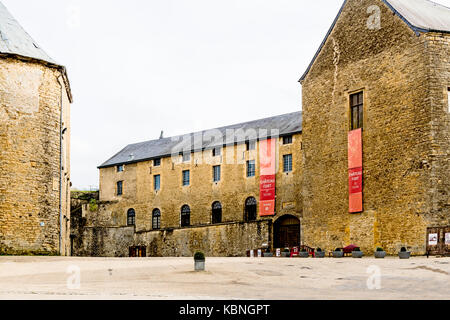 Château de Sedan (Ardennes, France), l'un des plus grand château médiéval d'Europe ; Schloss von Sedan (Frankreich) Banque D'Images