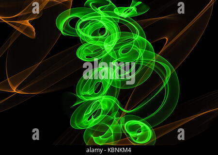 La monnaie numérique. sur fond noir signe bitcoin light painting. Banque D'Images