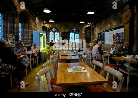 Le café à l'église St Mary à Shrewsbury Banque D'Images