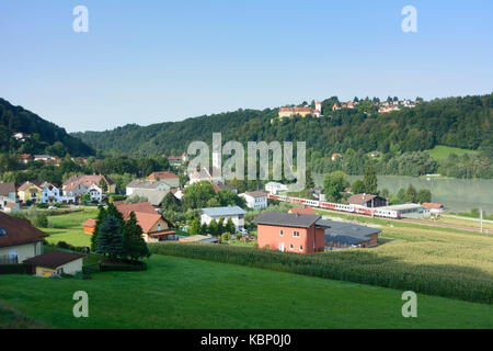 Vue de la rivière Inn, à Wernstein château Neuburg, Wernstein am Inn, Innviertel, Oberösterreich, Autriche, Autriche Banque D'Images