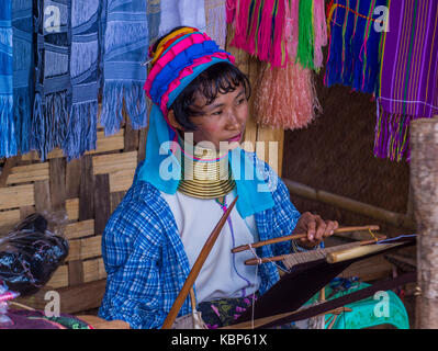 Portrait de femme en tribu kayah state kayan myanmar Banque D'Images