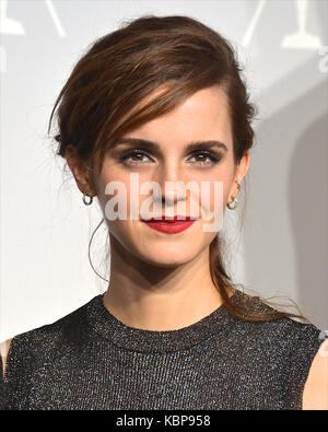 Emma Watson pose dans la salle de presse lors du 86e Annual Academy Awards à l'hôtel Loews Hollywood le 2 mars 2014 à Hollywood, Californie. Banque D'Images