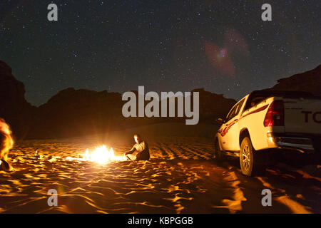 Le wadi Rum la nuit Banque D'Images