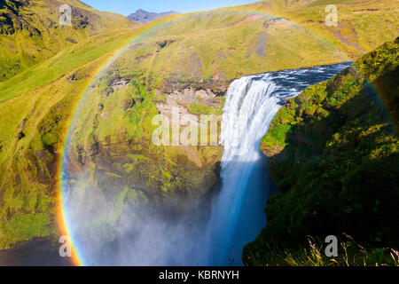 Skogafoss, arc-en-ciel circulaire, l'islande Banque D'Images