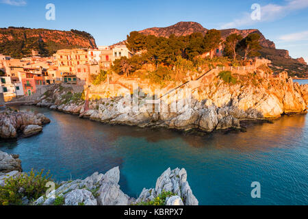 San Elìa à heure d'or Europe, Italie, Sicile, Palermo, San Elìa city Banque D'Images