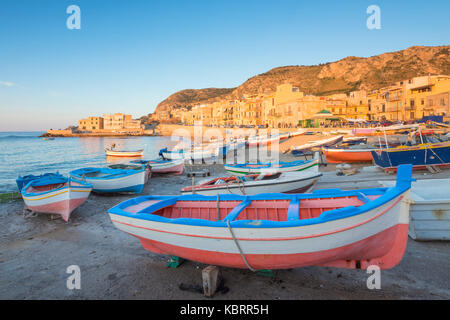 Aspra port à heure d'or europe, Italie, Sicile, Palerme, ville aspra Banque D'Images