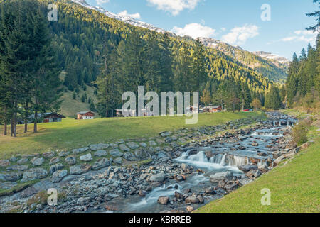 Le rabbin valley et torrent rabbies Banque D'Images