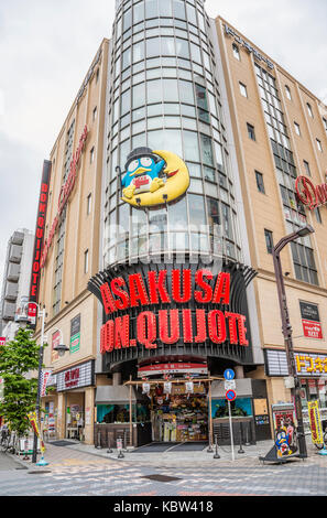 Extérieur du grand magasin Asakusa Don Quijote, Tokyo, Japon Banque D'Images