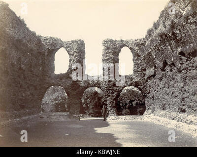 Reading Abbey, Ruines de la Salle Capitulaire, ch. 1870 Banque D'Images