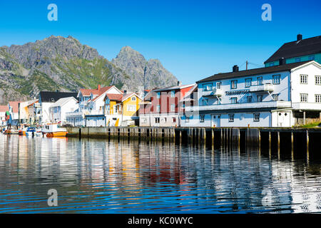 Le village de pêcheurs de Henningsvær, Lofoten, Norvège Banque D'Images