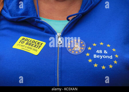 Un rassemblement à tous les saints, parc, avant un arrêt brexit en dehors de la mars conférence du parti conservateur à la Manchester central convention complex à Manchester. Banque D'Images