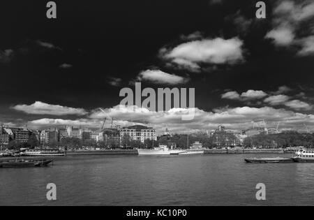 HQS Wellington, accueil de l'Honourable Company of Master Mariners, Temple escaliers, Victoria Embankment, London WC2, membre de la classe des sloops de Grimsby Banque D'Images