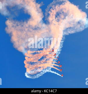 Royal Air Force Falcons d'affichage de la scène de l'équipe de parachute à l'air de Bournemouth, Dorset uk festival Banque D'Images